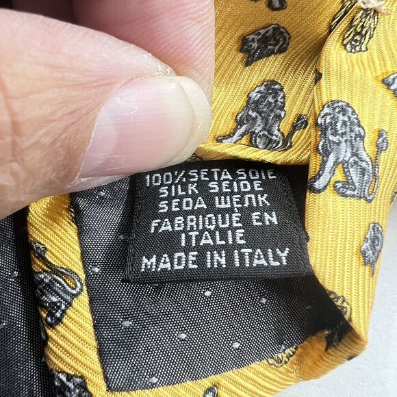 GIANFRANCO FERRE Silk Tie Yellow W/blue Lions & Lion Heads Made In Italy - Picture 4 of 8